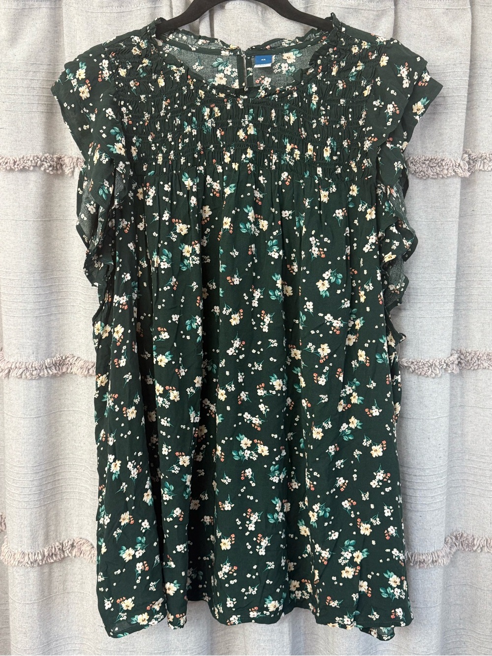 Old Navy Woman's Green Floral Flutter-Sleeve Smocked Blouse - SIZE 4X NWT